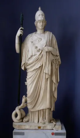 Athena Giustiniani, a Roman marble copy traditionally associated with a statue by Pheidias. Vatican Museums. Photo: Tetraktys / Wikimedia Commons, CC BY-SA 3.0.