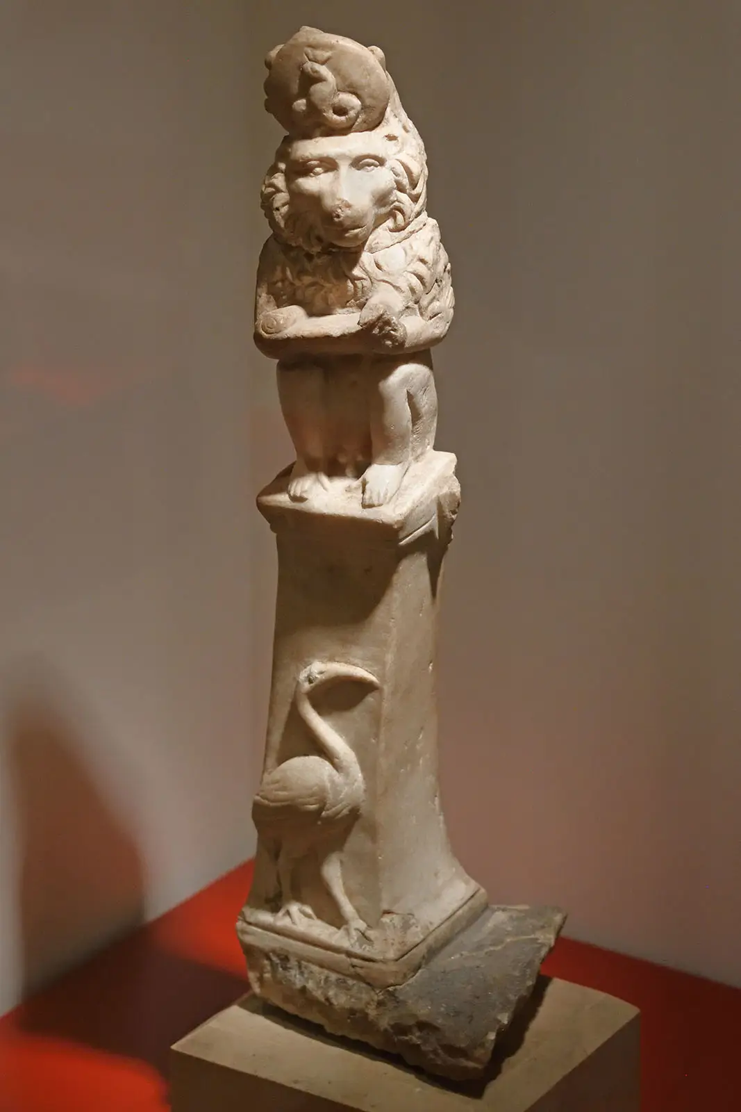 Moongod Toth. The wise god Thoth has, like the moon, two faces