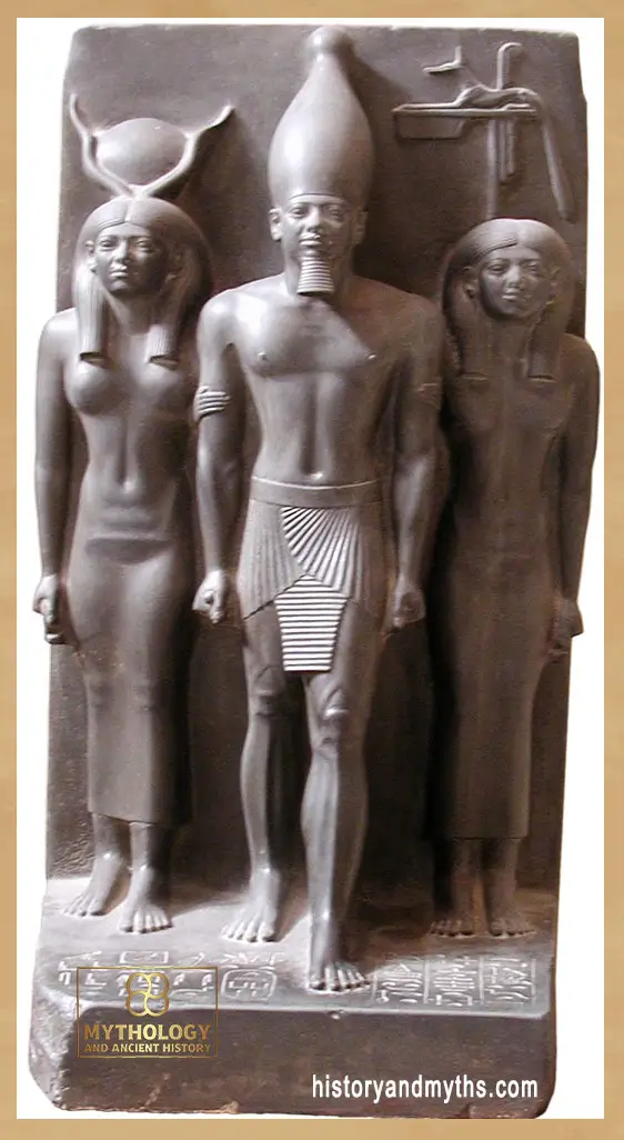 Anput in the Menkaure triad statue with Hathor and the king