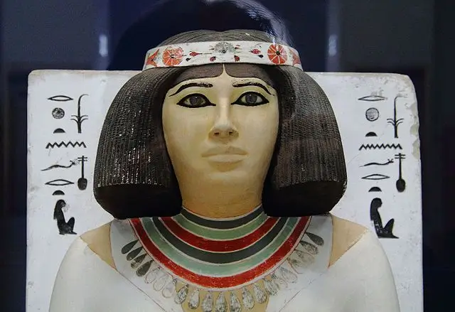 Statue of Nofret, Wife of Prince Rahotep