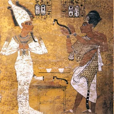 Ay-performing-the-Opening-of-the-Mouth-ceremony-at-Tutankhamun