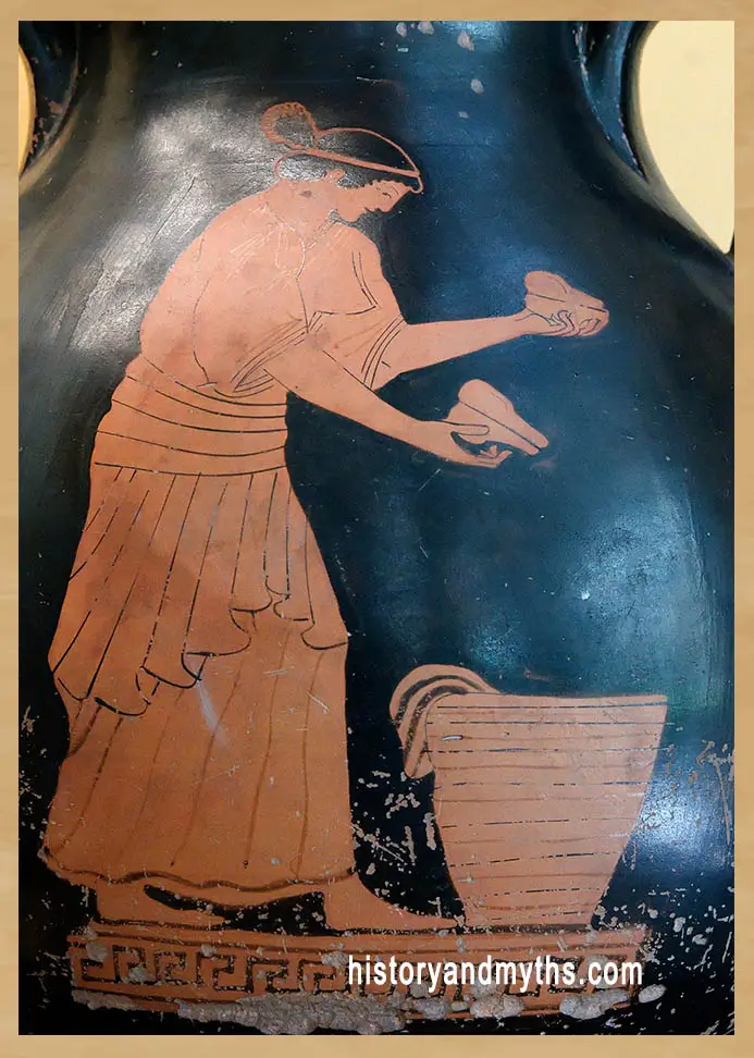 Street vendor offering fruits and pastries, Attic red-figure pelike, ca. 480–470 BC — Artist: Pan Painter
