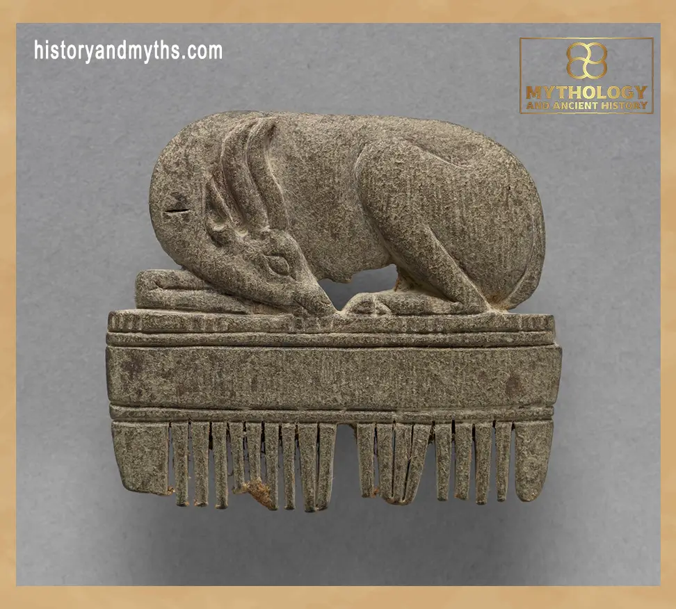 Comb with Gazelle — a personal grooming object that reflects everyday hygiene and body-care culture in New Kingdom Egypt.