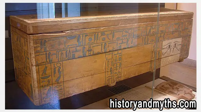 Sarcophagus-Wood-12th-Dynasty-From-Assiut