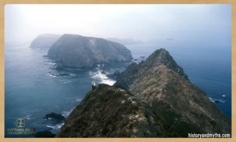 ANACAPA_ISLAND_IN_CHALLNEL_ISLANDS_N.P.,_CA