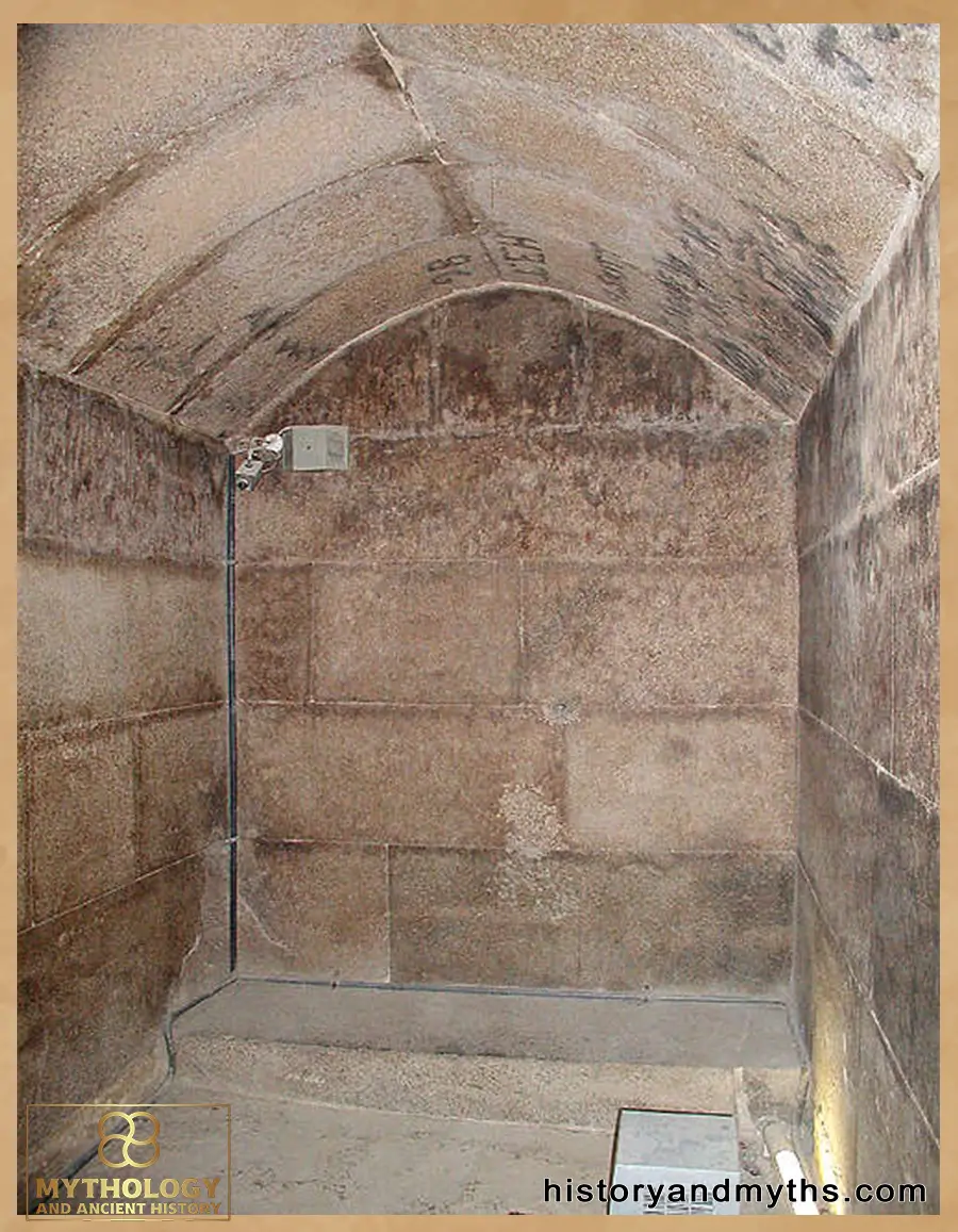 menkaure_burial_chamber