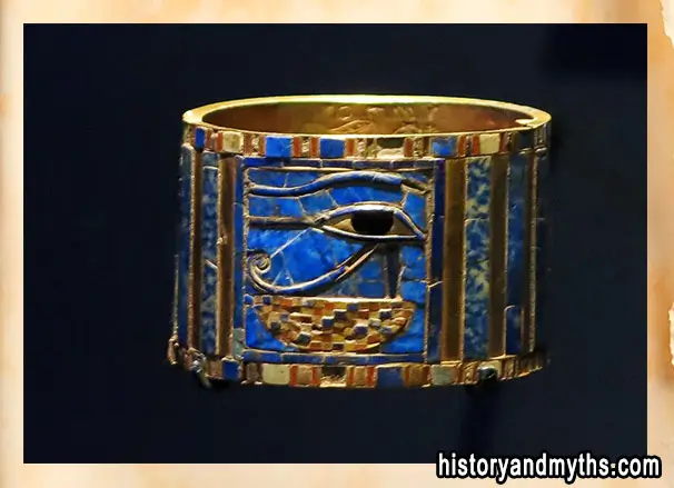 Bracelet-of-Sheshonq-II-with-the-Eye-of-Ra