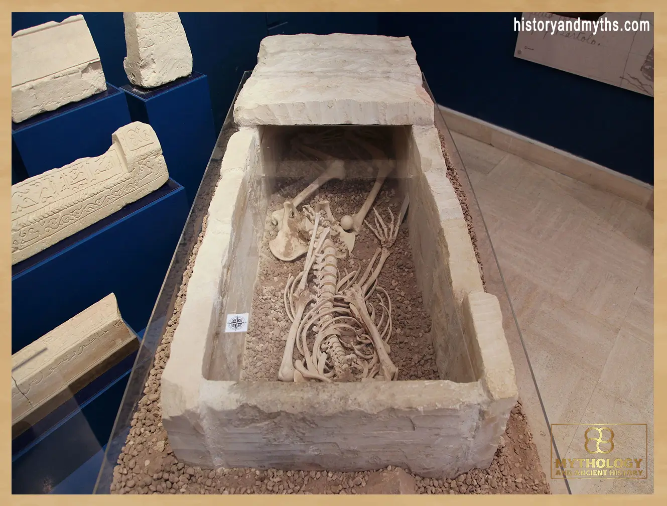 Malta_-_Mdina_-_Wesgha_tal-Muzew_-_Domus_Romana_in_25_ies