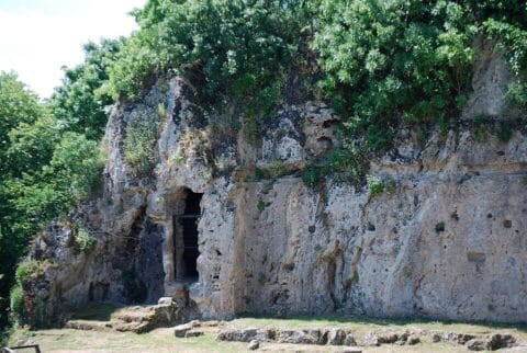 Photo of the Nymphaeum at ancient Mieza, traditionally associated with Aristotle’s teaching of Alexander the Great. Photo by Jean Housen, via Wikimedia Commons. Licensed under CC BY-SA 4.0