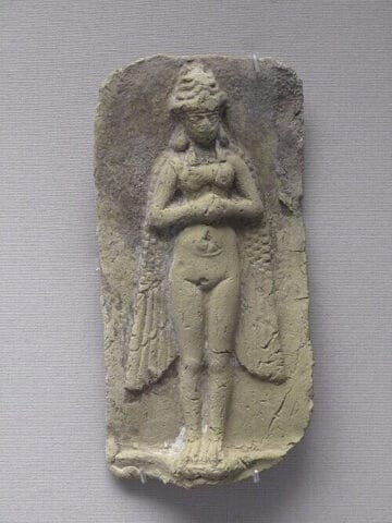 Small sculpture of Ishtar, British Museum. Photo: BabelStone, CC BY-SA 3.0, via Wikimedia Commons.