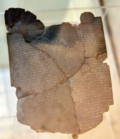 Clay tablet containing the plague prayers of Hittite king Mursili II, from Hattusa, Istanbul Archaeological Museum. Photo: Osama Shukir Muhammed Amin / Wikimedia Commons, CC BY-SA 4.0.