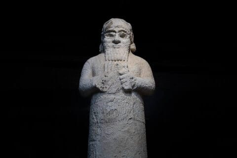 Monumental statue of Tarḫunna, Adana Museum, Turkey (2019). Photo by Jwslubbock. Source: Wikimedia Commons. Licensed under CC BY-SA 4.0